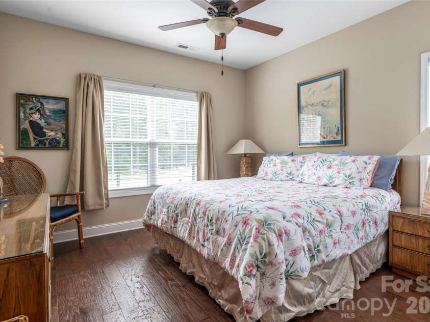5 Pacifico Drive, Asheville, NC 28806.  MLS# CAR4351918, YatesRealty ID 6112. 