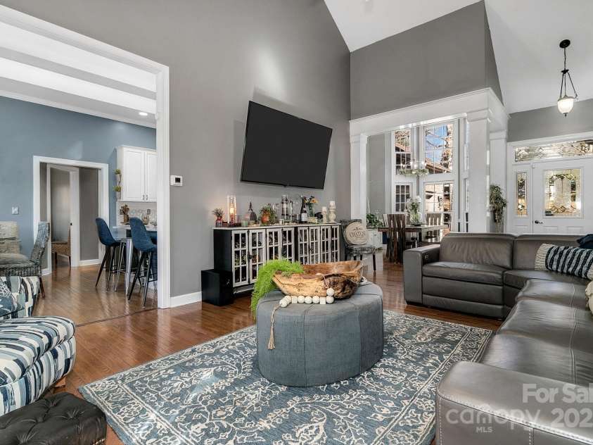 1129 New Castle Court, Asheville, NC 28803.  MLS# CAR4215366, YatesRealty ID 6113. 