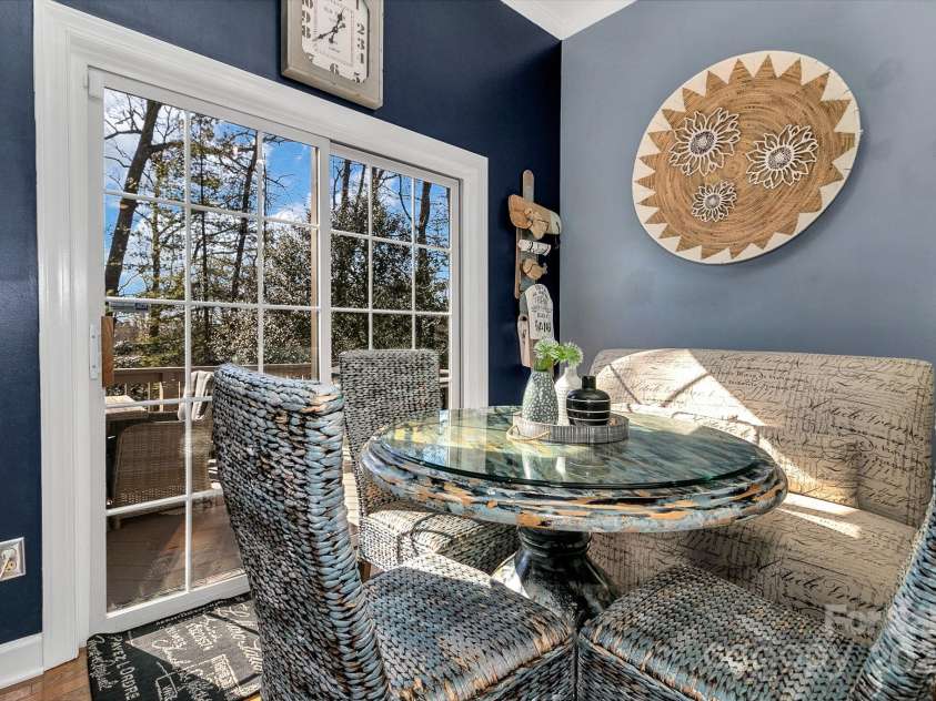 1129 New Castle Court, Asheville, NC 28803.  MLS# CAR4215366, YatesRealty ID 6113. 