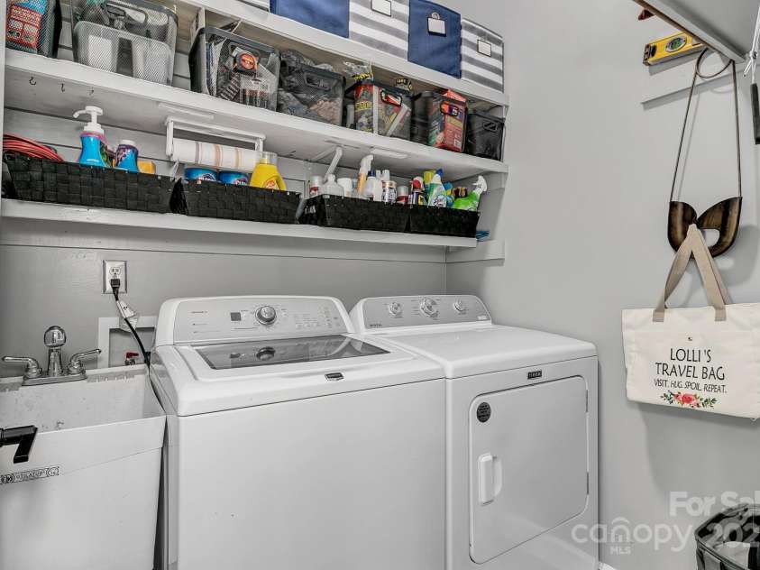 1129 New Castle Court, Asheville, NC 28803.  MLS# CAR4215366, YatesRealty ID 6113. 