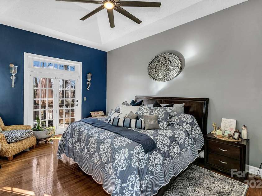 1129 New Castle Court, Asheville, NC 28803.  MLS# CAR4215366, YatesRealty ID 6113. 