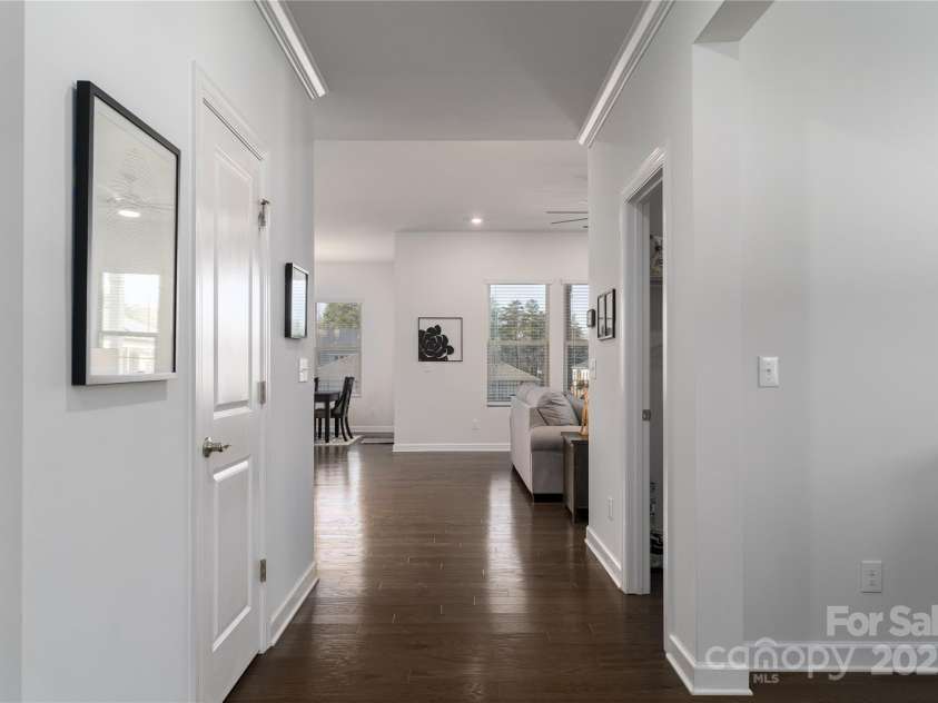 15035 Batteliere Drive, Charlotte, NC 28278.  MLS# CAR4228865, YatesRealty ID 6114. 
