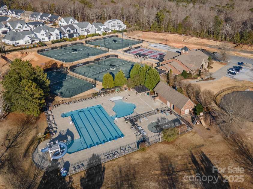 15035 Batteliere Drive, Charlotte, NC 28278.  MLS# CAR4228865, YatesRealty ID 6114. 