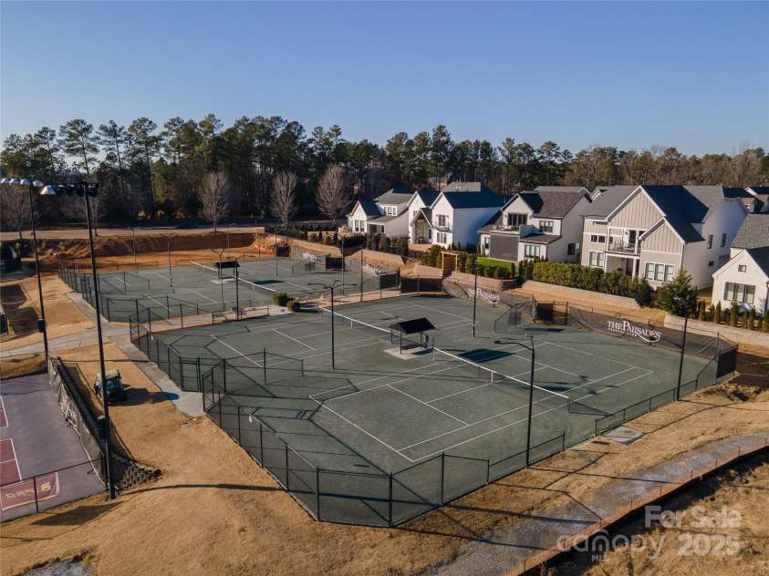 15035 Batteliere Drive, Charlotte, NC 28278.  MLS# CAR4228865, YatesRealty ID 6114. 