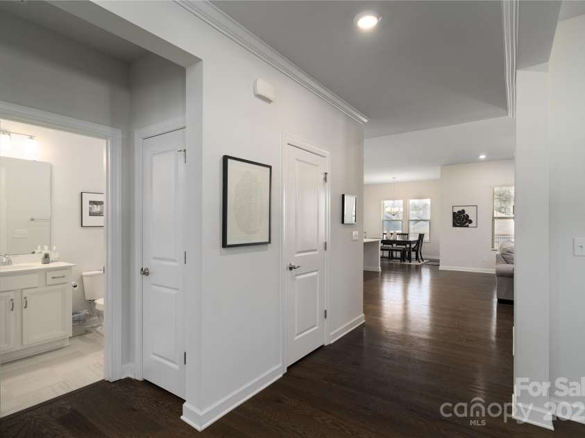 15035 Batteliere Drive, Charlotte, NC 28278.  MLS# CAR4228865, YatesRealty ID 6114. Wide Hall ways feel more spacious.