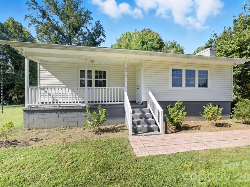 9215 Old Moores Chapel Road, Charlotte, NC 28214.  MLS# CAR4353624, YatesRealty ID 6114. 