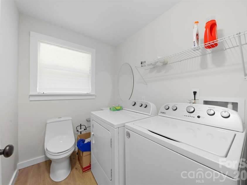 9215 Old Moores Chapel Road, Charlotte, NC 28214.  MLS# CAR4353624, YatesRealty ID 6114. 