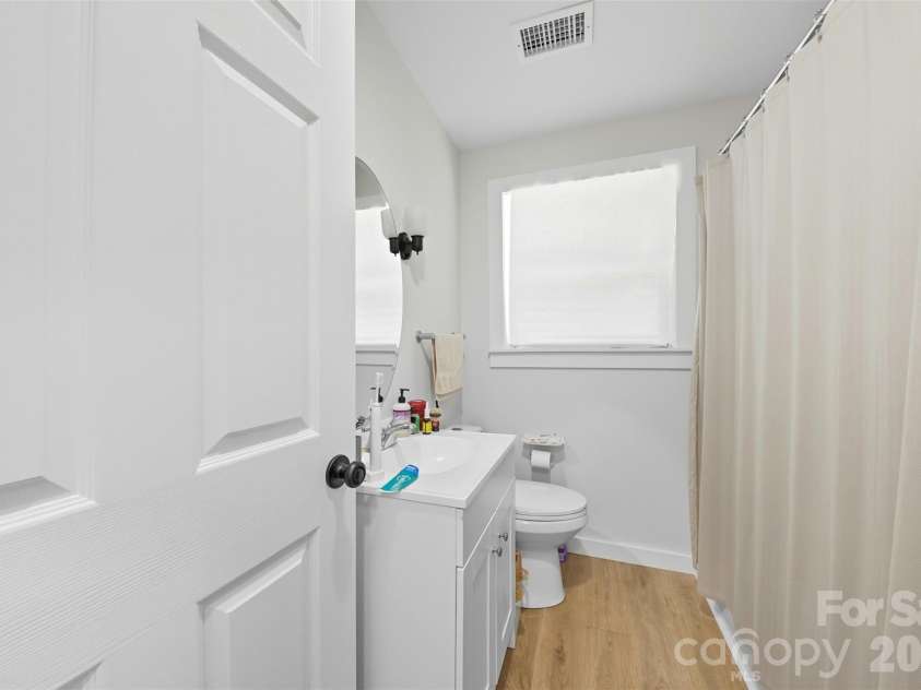 9215 Old Moores Chapel Road, Charlotte, NC 28214.  MLS# CAR4353624, YatesRealty ID 6114. 