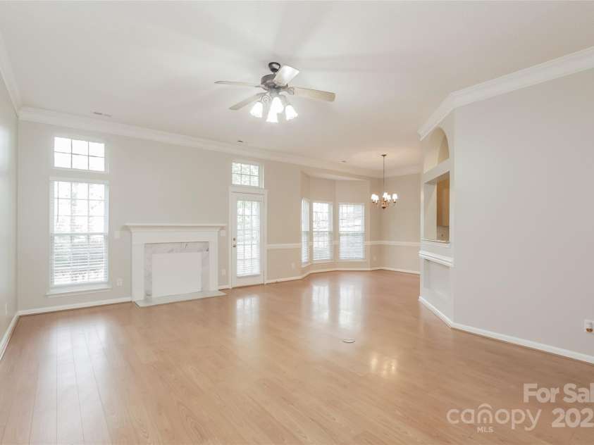 4409 Lenox Hill Place, Charlotte, NC 28269.  MLS# CAR4260895, YatesRealty ID 6115. 