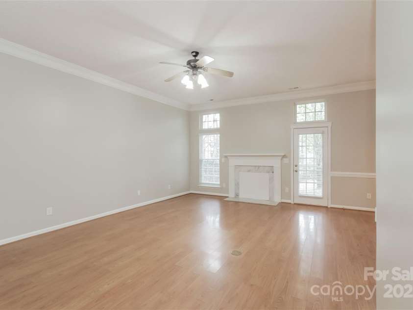 4409 Lenox Hill Place, Charlotte, NC 28269.  MLS# CAR4260895, YatesRealty ID 6115. 