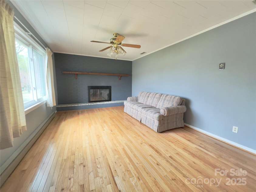 2348 Lenoir Drive, Lenoir, NC 28645.  MLS# CAR4243082, YatesRealty ID 6117. 