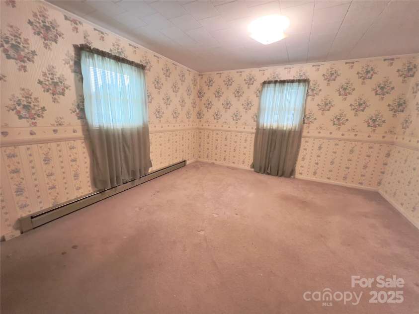 2348 Lenoir Drive, Lenoir, NC 28645.  MLS# CAR4243082, YatesRealty ID 6117. 