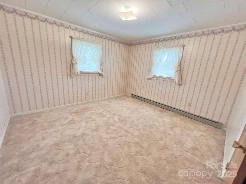 2348 Lenoir Drive, Lenoir, NC 28645.  MLS# CAR4243082, YatesRealty ID 6117. 