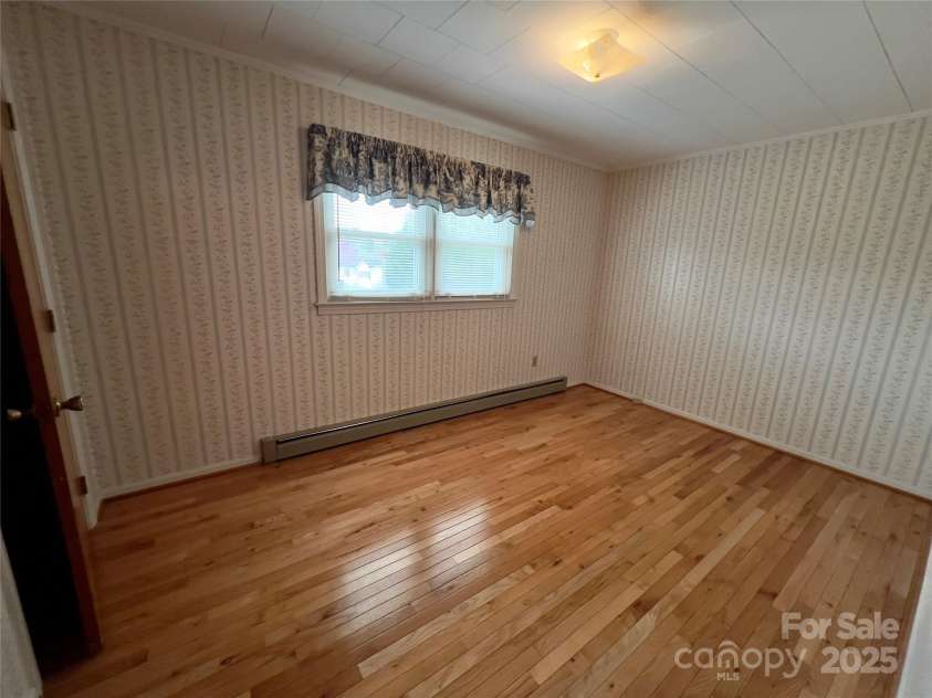 2348 Lenoir Drive, Lenoir, NC 28645.  MLS# CAR4243082, YatesRealty ID 6117. 