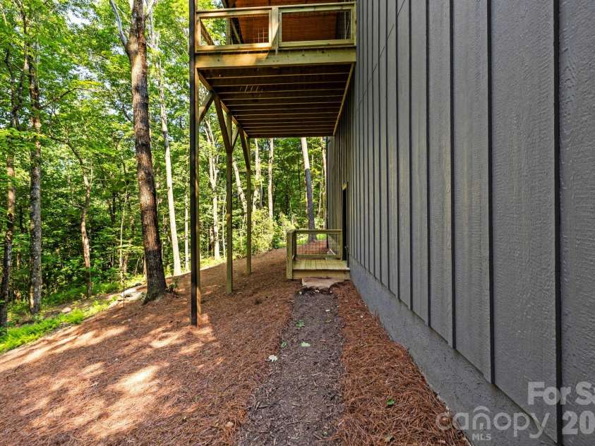939 Rocky Mountain Road, Lake Toxaway, NC 28747.  MLS# CAR4279855, YatesRealty ID 6117. 