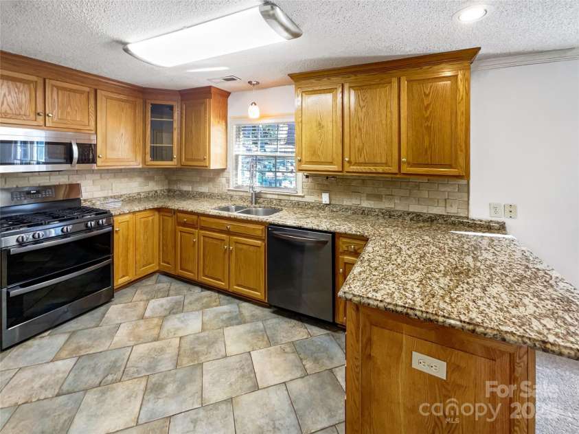 1442 Rainforest Court, Gastonia, NC 28054.  MLS# CAR4235427, YatesRealty ID 6119. 