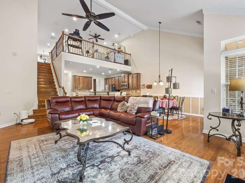 1914 Colony Line Court, Charlotte, NC 28210.  MLS# CAR4350441, YatesRealty ID 6119. 