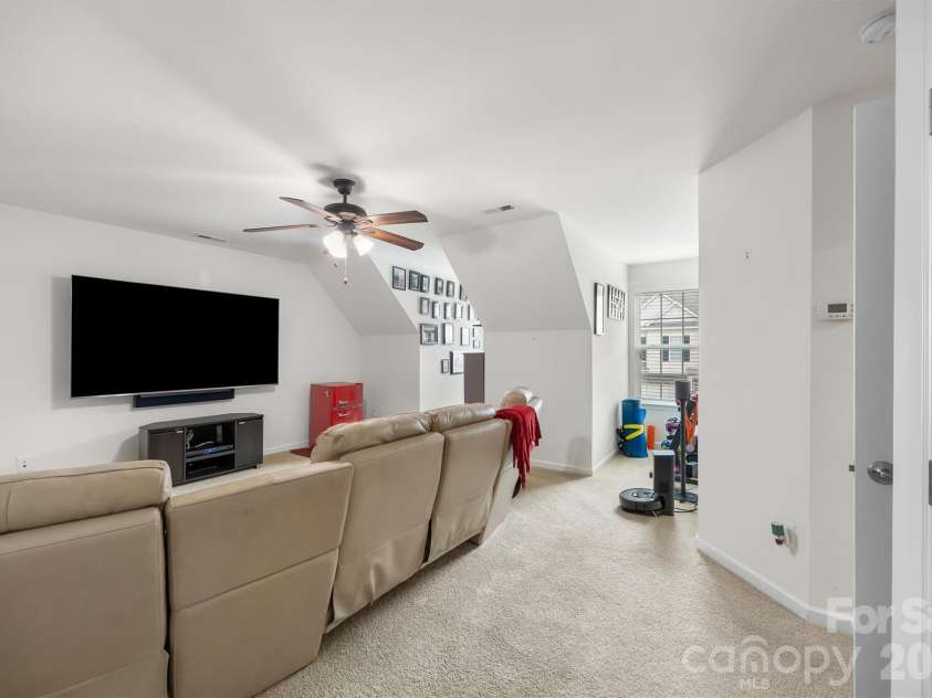 1914 Colony Line Court, Charlotte, NC 28210.  MLS# CAR4350441, YatesRealty ID 6119. 