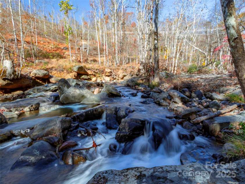 90 Rogers Creek Drive, Bakersville, NC 28705.  MLS# CAR4318662, YatesRealty ID 612. 