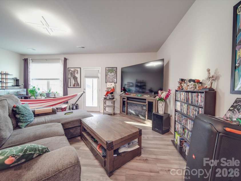 13111 Cottage Crest Lane, Charlotte, NC 28273.  MLS# CAR4342333, YatesRealty ID 6120. 