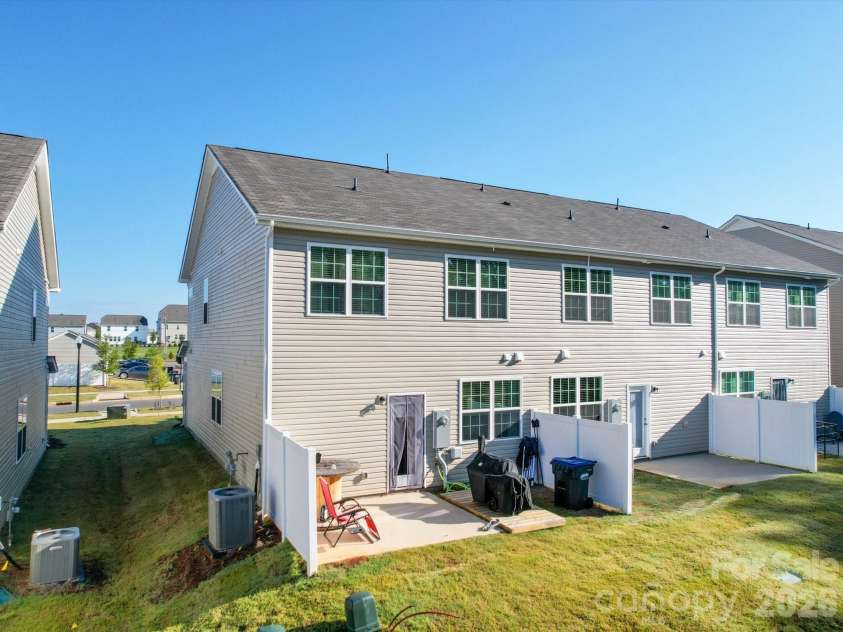 13111 Cottage Crest Lane, Charlotte, NC 28273.  MLS# CAR4342333, YatesRealty ID 6120. 