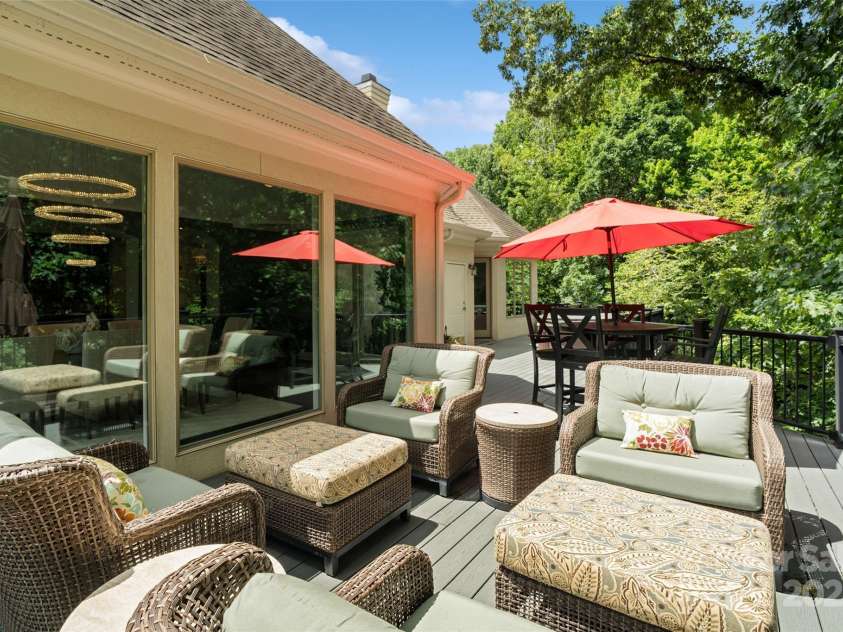 2500 Giverny Drive, Charlotte, NC 28226.  MLS# CAR4287734, YatesRealty ID 6121. 