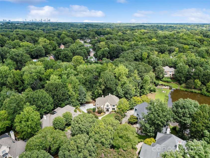 2500 Giverny Drive, Charlotte, NC 28226.  MLS# CAR4287734, YatesRealty ID 6121. 