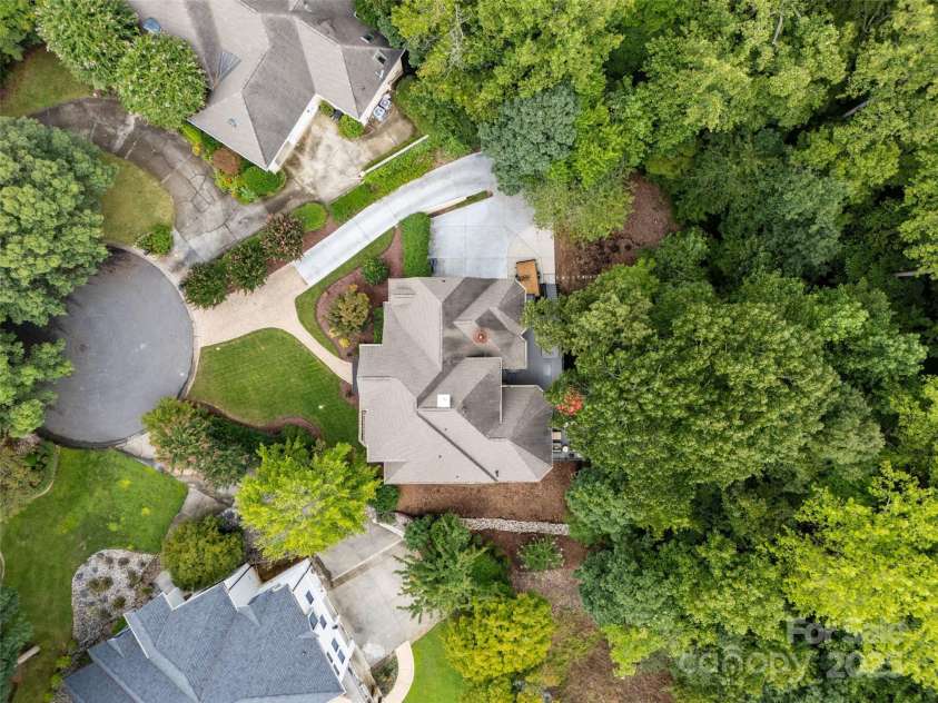 2500 Giverny Drive, Charlotte, NC 28226.  MLS# CAR4287734, YatesRealty ID 6121. 