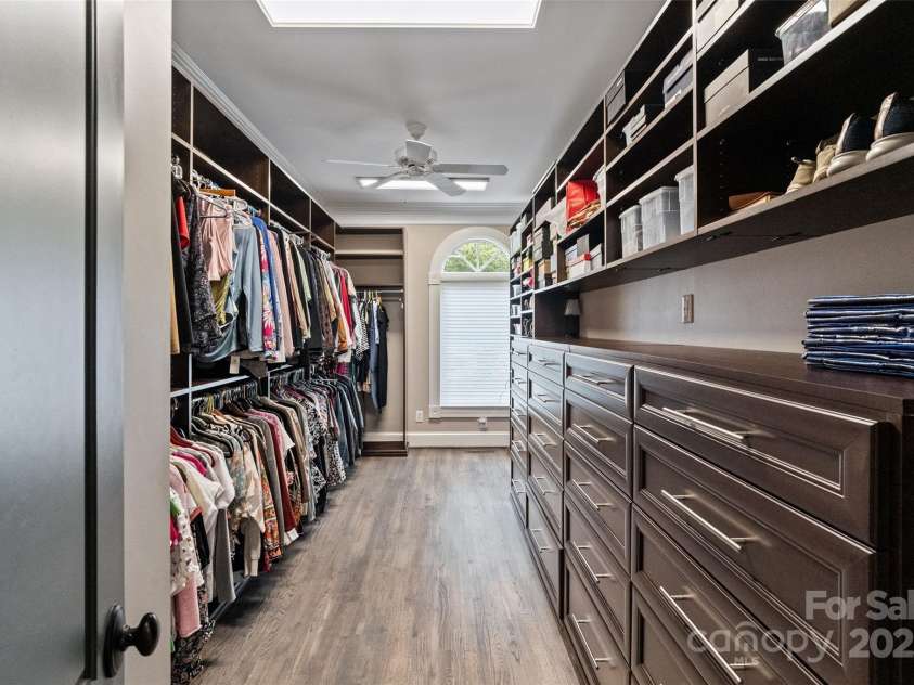 2500 Giverny Drive, Charlotte, NC 28226.  MLS# CAR4287734, YatesRealty ID 6121. 