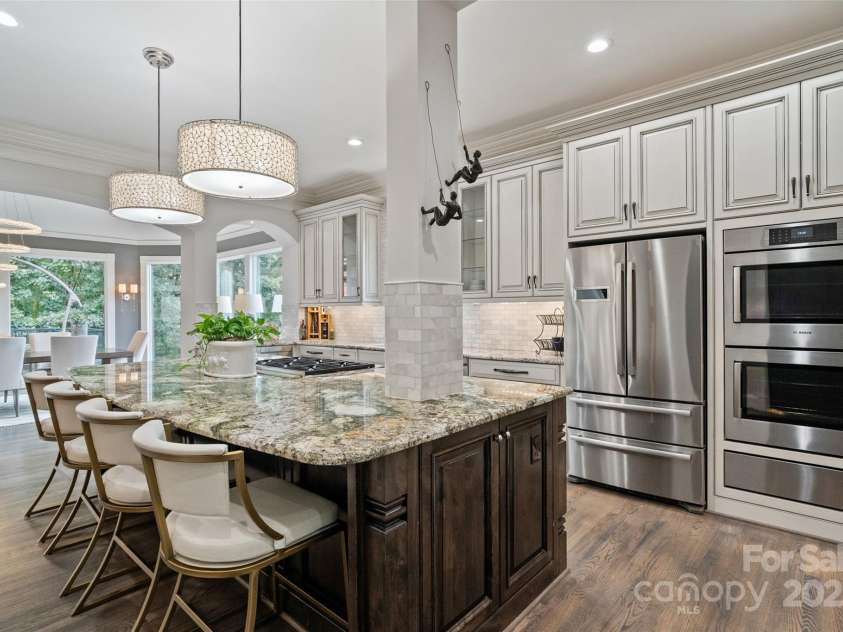 2500 Giverny Drive, Charlotte, NC 28226.  MLS# CAR4287734, YatesRealty ID 6121. 