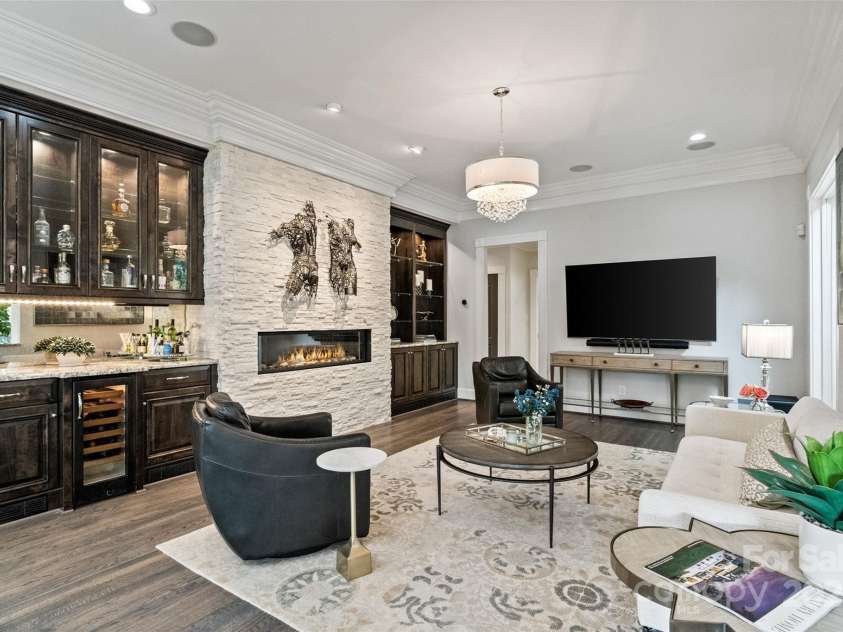 2500 Giverny Drive, Charlotte, NC 28226.  MLS# CAR4287734, YatesRealty ID 6121. 