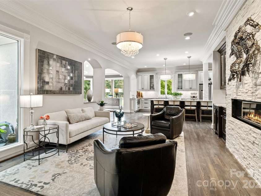 2500 Giverny Drive, Charlotte, NC 28226.  MLS# CAR4287734, YatesRealty ID 6121. 