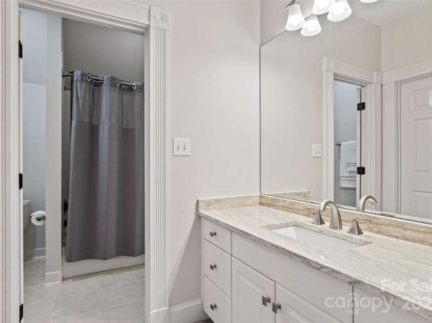 2500 Giverny Drive, Charlotte, NC 28226.  MLS# CAR4287734, YatesRealty ID 6121. 