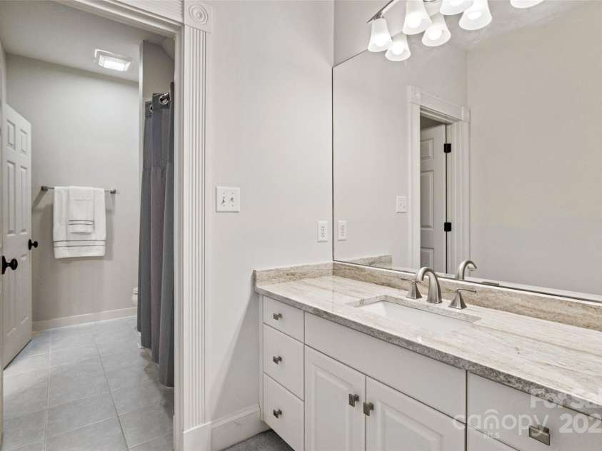 2500 Giverny Drive, Charlotte, NC 28226.  MLS# CAR4287734, YatesRealty ID 6121. 