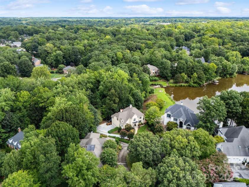 2500 Giverny Drive, Charlotte, NC 28226.  MLS# CAR4287734, YatesRealty ID 6121. 