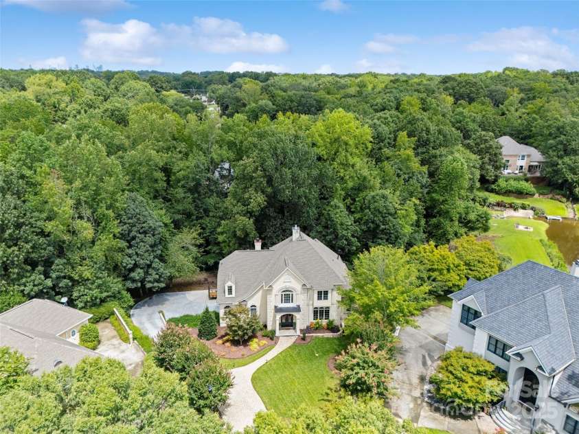 2500 Giverny Drive, Charlotte, NC 28226.  MLS# CAR4287734, YatesRealty ID 6121. 