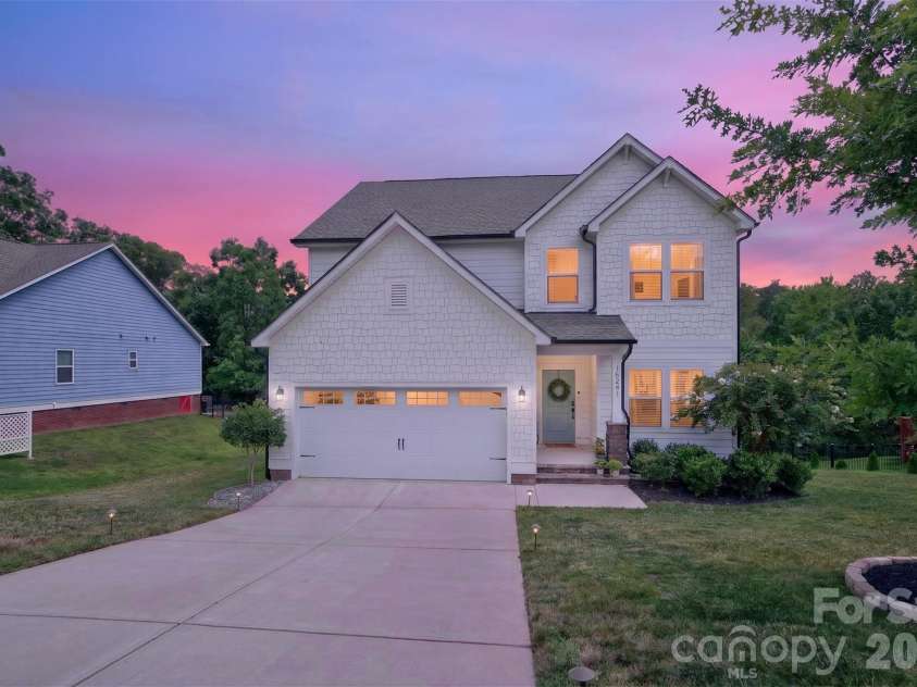 15241 Windward Lane, Lancaster, SC 29720.  MLS# CAR4404611, YatesRealty ID 6123. 