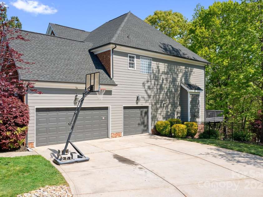 3934 Blue Dory Lane, Denver, NC 28037.  MLS# CAR4240186, YatesRealty ID 6123. 3 car garage