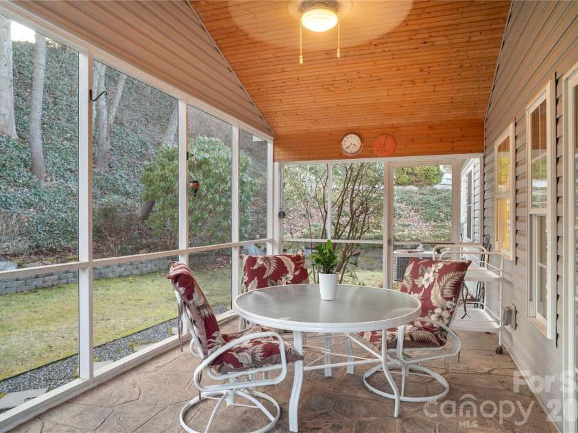 13 Stonebridge Drive, Asheville, NC 28805.  MLS# CAR4346831, YatesRealty ID 6124. 