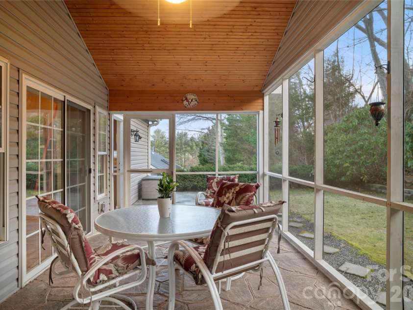 13 Stonebridge Drive, Asheville, NC 28805.  MLS# CAR4346831, YatesRealty ID 6124. 