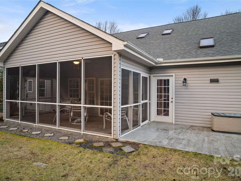 13 Stonebridge Drive, Asheville, NC 28805.  MLS# CAR4346831, YatesRealty ID 6124. 