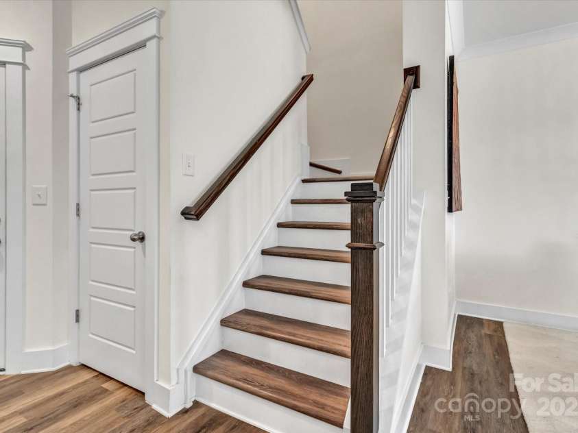 2149 Bexar Trail, Matthews, NC 28105.  MLS# CAR4234426, YatesRealty ID 6124. 