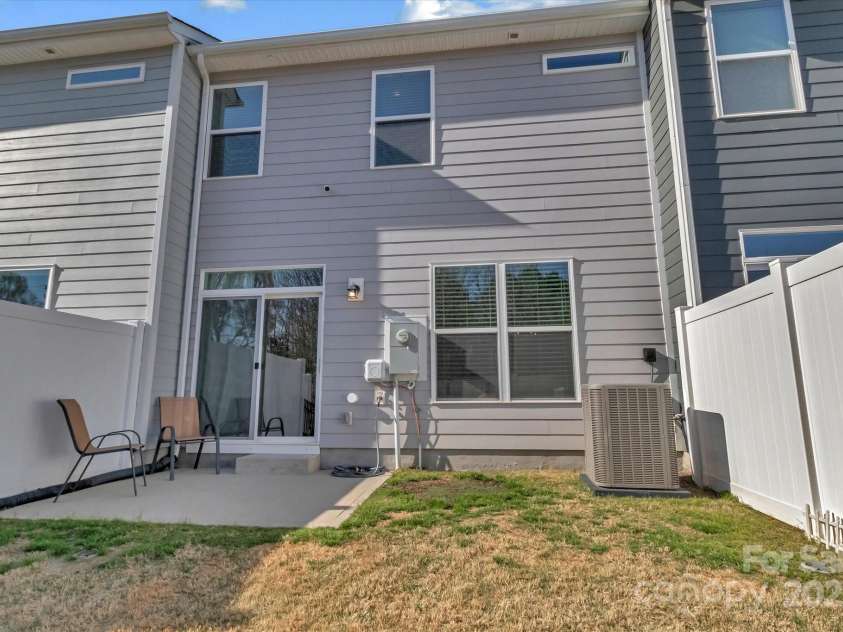 2149 Bexar Trail, Matthews, NC 28105.  MLS# CAR4234426, YatesRealty ID 6124. 