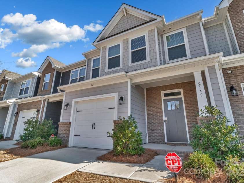 2149 Bexar Trail, Matthews, NC 28105.  MLS# CAR4234426, YatesRealty ID 6124. 