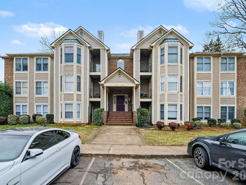 6234 Rosecroft Drive, Charlotte, NC 28215.  MLS# CAR4350385, YatesRealty ID 6125. 