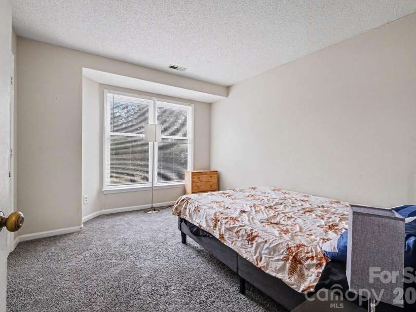 6234 Rosecroft Drive, Charlotte, NC 28215.  MLS# CAR4350385, YatesRealty ID 6125. 
