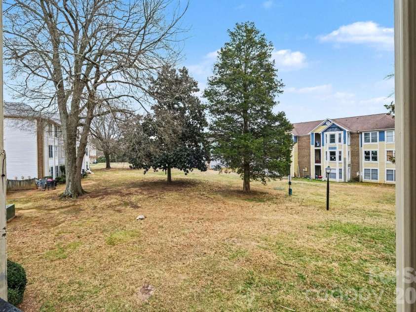6234 Rosecroft Drive, Charlotte, NC 28215.  MLS# CAR4350385, YatesRealty ID 6125. 