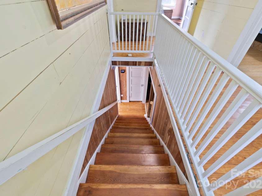 31 Abbott Moore Road, Clyde, NC 28721.  MLS# CAR4305514, YatesRealty ID 6126. 