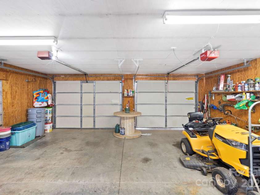 31 Abbott Moore Road, Clyde, NC 28721.  MLS# CAR4305514, YatesRealty ID 6126. 