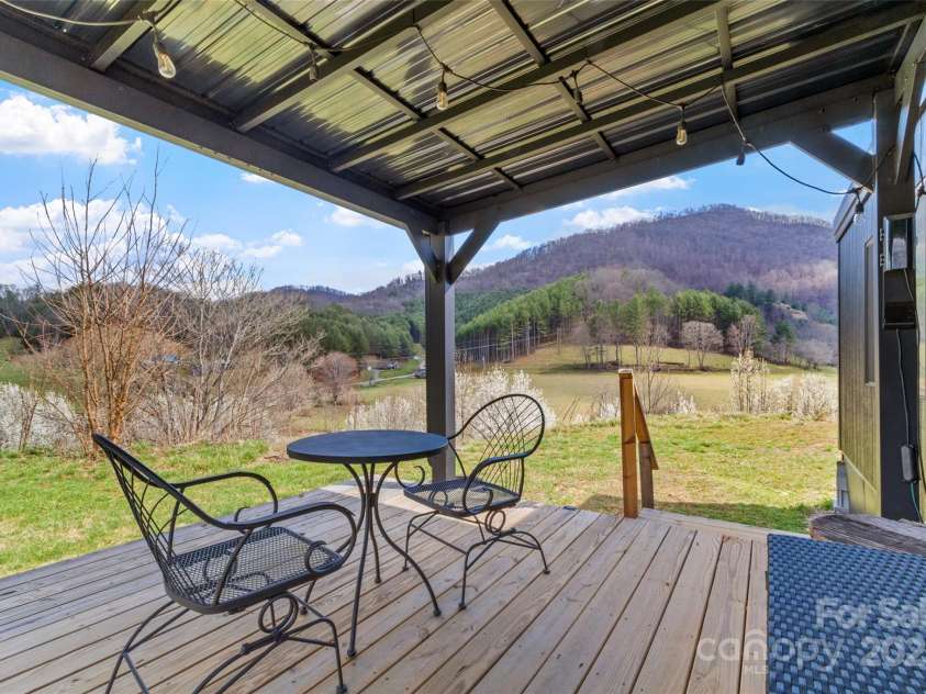 41 Hawks Ridge Estate, Burnsville, NC 28714.  MLS# CAR4246648, YatesRealty ID 6126. 